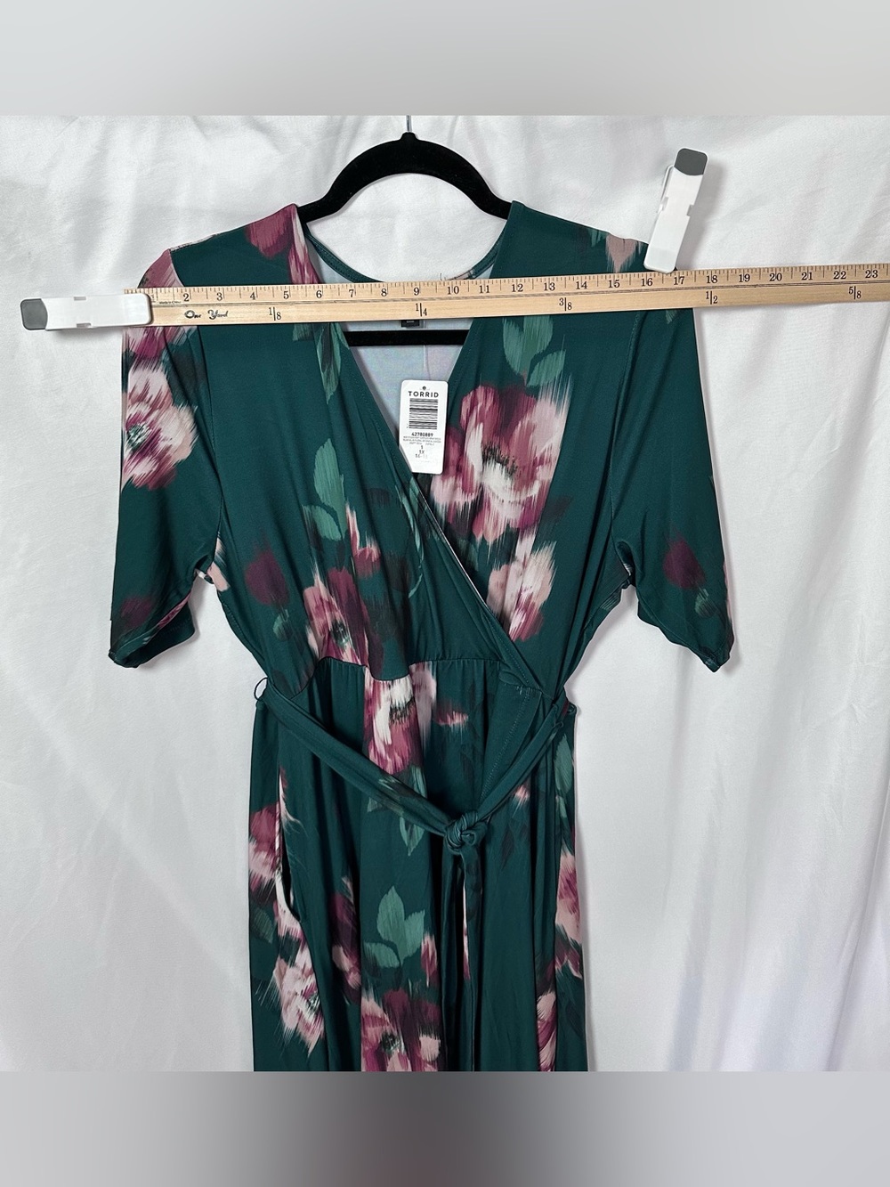 Torrid Surplice Wrap Midi Dress. Floral Print Size 1 - Picture 7 of 12